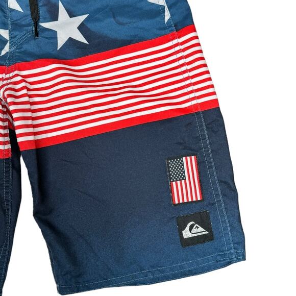 Quiksilver Boys American Flag Boardshorts 26 Blue Red White Stripe Stars Swim - Picture 3 of 5